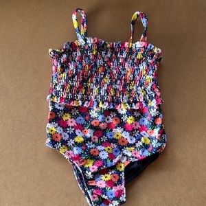 NEW W/O TAGS Gap Flower Swimsuit Size 5